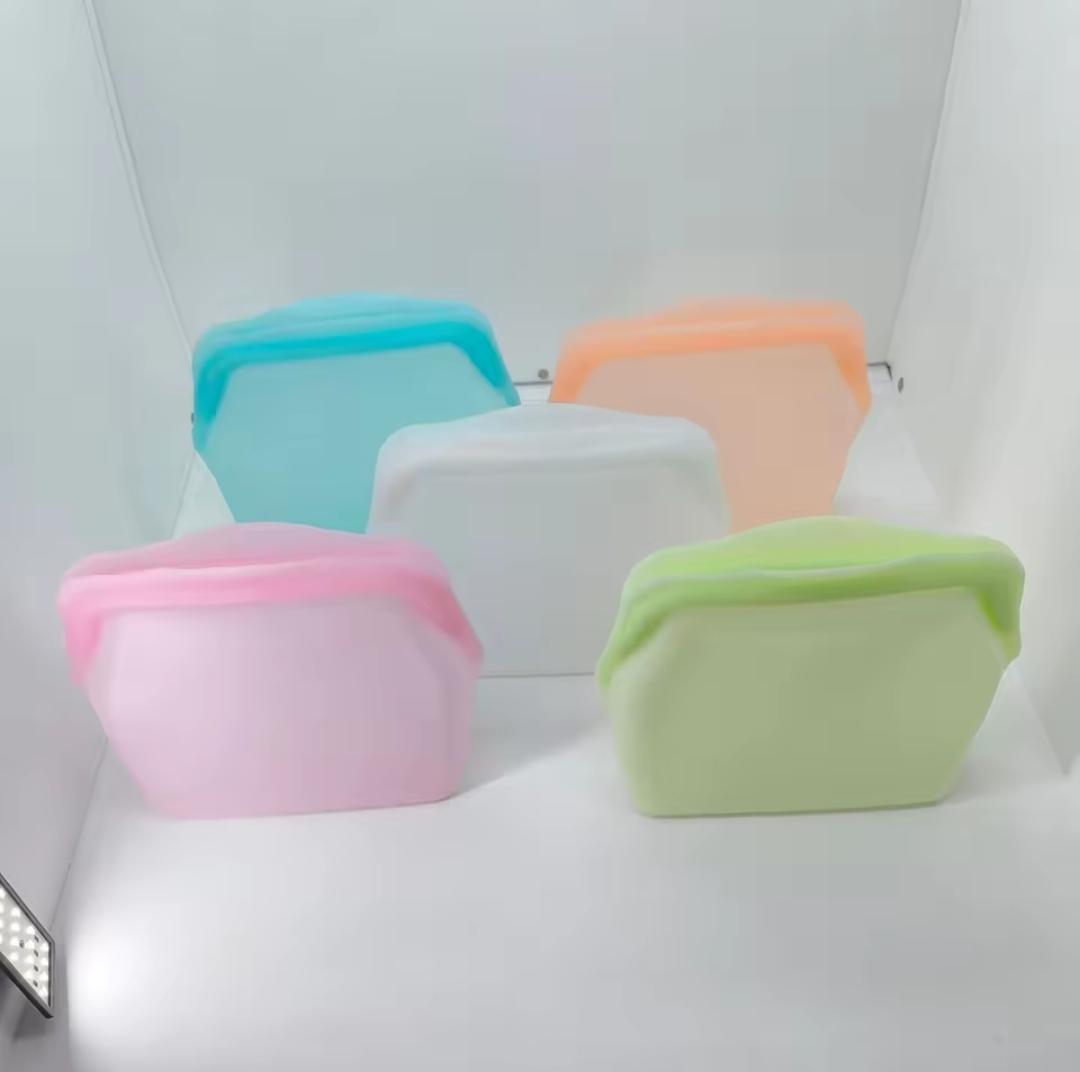 Reusable Silicone Food Storage Bag – Airtight & Leak-Resistant