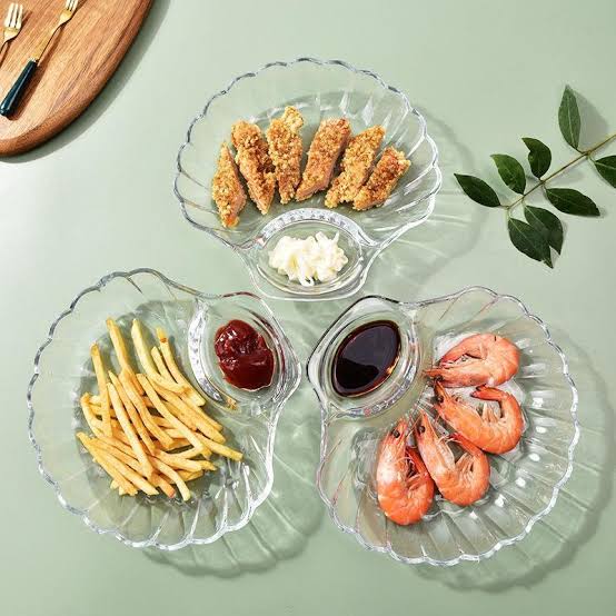 Elegant Plastic Divided Serving Platter with Dip Bowl