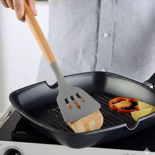 Silicone Head Turner With Wooden Handle